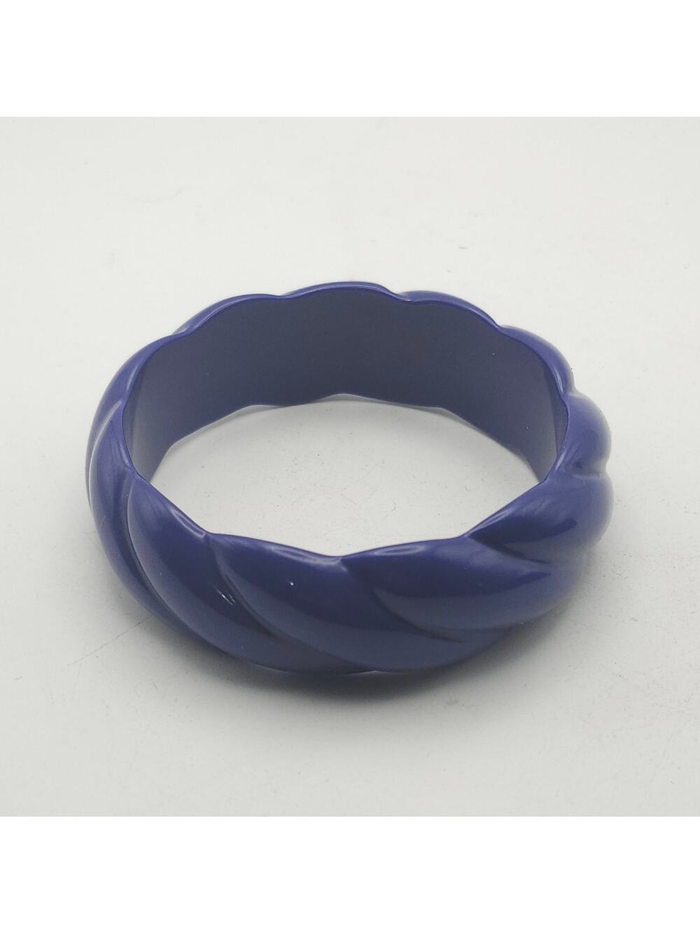 Vintage Cobalt Blue Twisted Lucite Acrylic Bangle Bracelet Carved Rope 7in